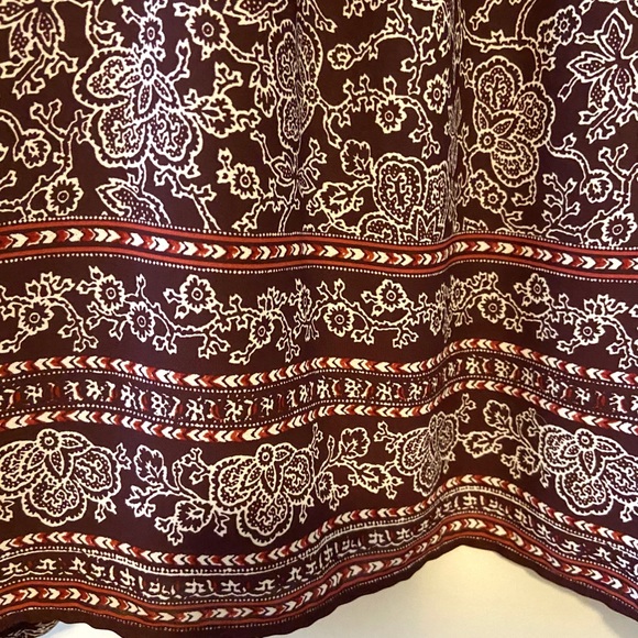 Paisley blouse, v-neck with tie - Picture 3 of 6